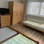 Privatsalatin Séjour chez l'habitant Ludrova