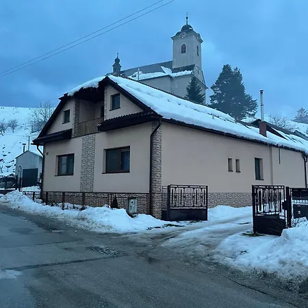 Privatsalatin Séjour chez l'habitant Ludrova