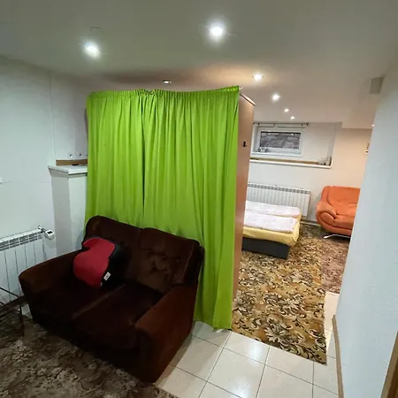 בית אירוח Privatsalatin Ludrova